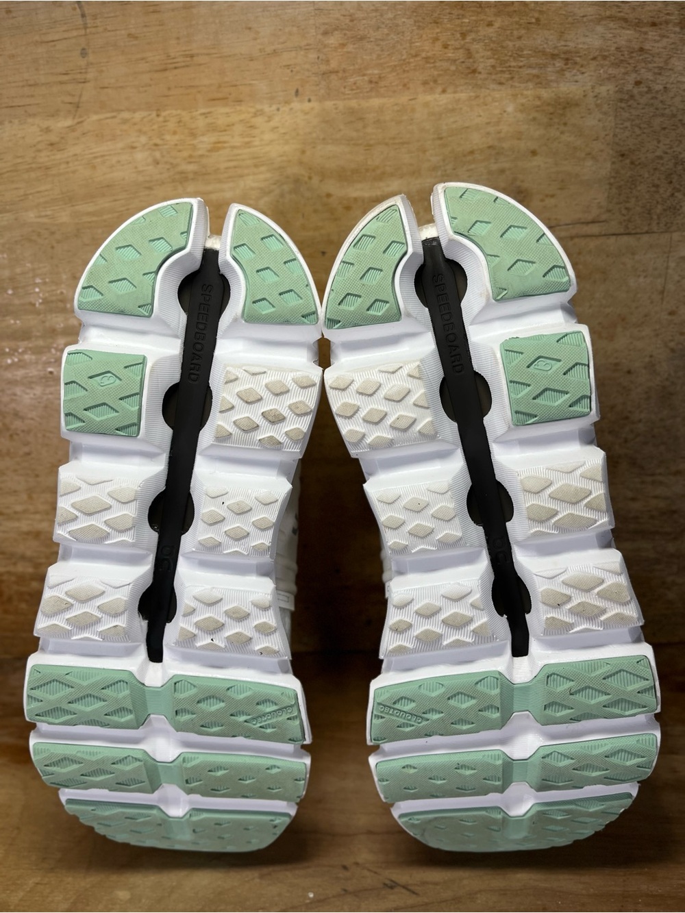On CloudSwift 3 REFLECTIVE Womens Size 9 Running Shoes Sneakers Ivory Creek - Picture 8 of 12